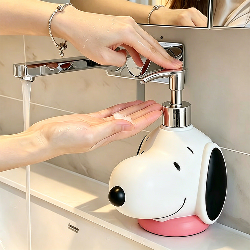 Creative Cartoon Snoopy Soap Dispenser, Home Bathroom Shower Gel Refill Bottle, Desktop Decorative Ornament