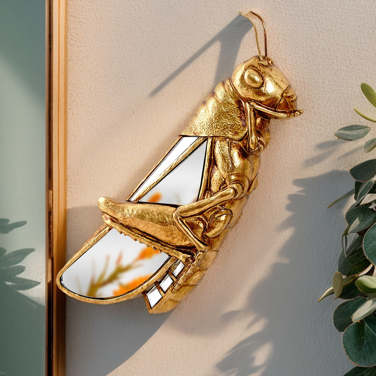 Golden mirror locust pendant
